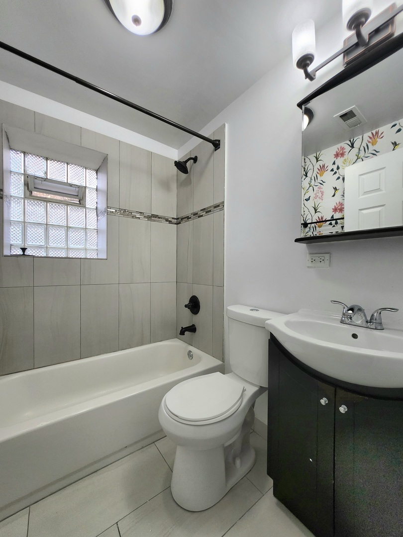 1941 W 21st Place 1F