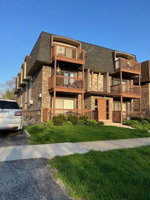 Tiny photo for 14747 Kenton Avenue #2A, Midlothian, IL 60445 (MLS # 12627784)