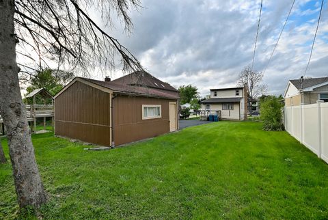 Tiny photo for 586 W Armitage Avenue, Elmhurst, IL 60126 (MLS # 12635322)