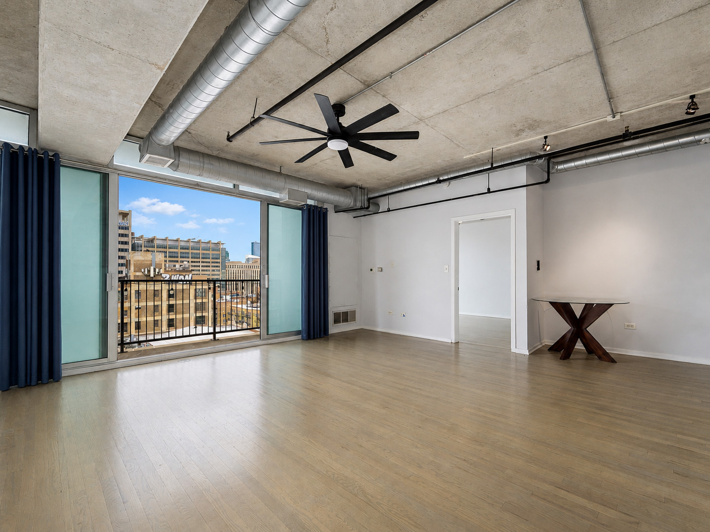 700 W Van Buren Street 1401