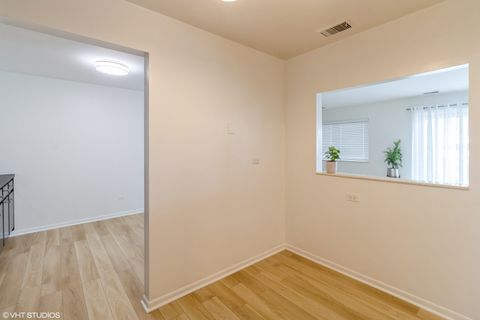 Tiny photo for 3110 Pheasant Creek Drive #110, Northbrook, IL 60062 (MLS # 12603160)