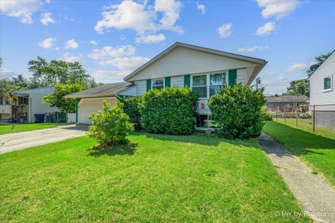 Tiny photo for 303 Marilyn Avenue, Glendale Heights, IL 60139 (MLS # 12713957)