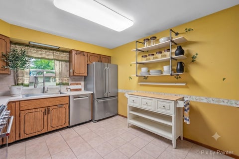 Tiny photo for 303 Marilyn Avenue, Glendale Heights, IL 60139 (MLS # 12713957)
