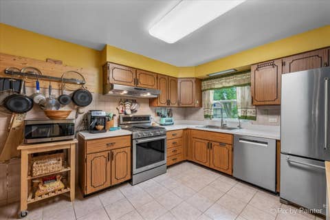 Tiny photo for 303 Marilyn Avenue, Glendale Heights, IL 60139 (MLS # 12713957)