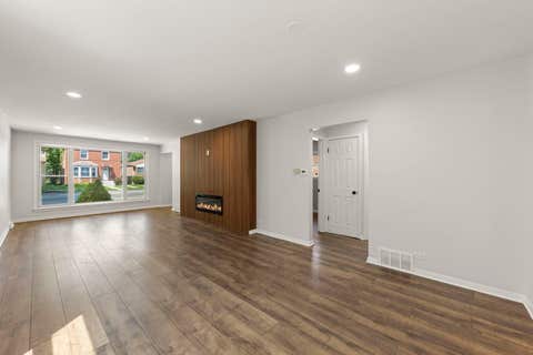 Tiny photo for 9039 S Jeffery Boulevard, Chicago, IL 60617 (MLS # 12717272)