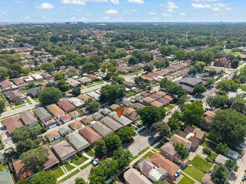 Tiny photo for 9039 S Jeffery Boulevard, Chicago, IL 60617 (MLS # 12717272)