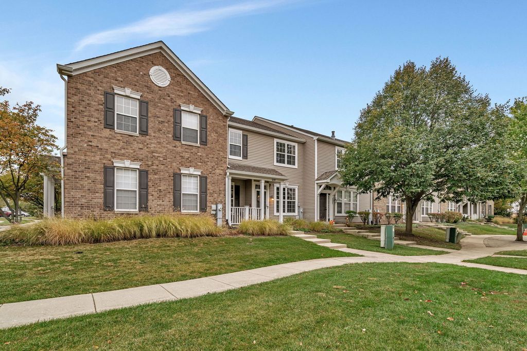 Photo for 235 Springbrook Trail, Oswego, IL 60543 (MLS # 12499102)