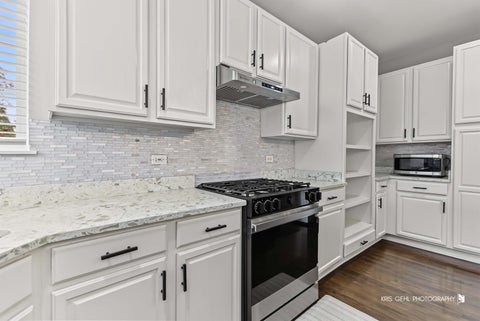 Tiny photo for 408 Pinehurst Court, Gurnee, IL 60031 (MLS # 12768974)
