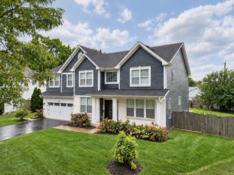Tiny photo for 408 Pinehurst Court, Gurnee, IL 60031 (MLS # 12768974)