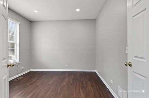 Tiny photo for 408 Pinehurst Court, Gurnee, IL 60031 (MLS # 12768974)