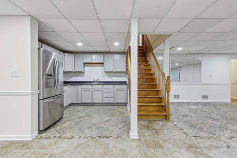 Tiny photo for 408 Pinehurst Court, Gurnee, IL 60031 (MLS # 12768974)