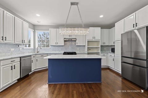 Tiny photo for 408 Pinehurst Court, Gurnee, IL 60031 (MLS # 12768974)