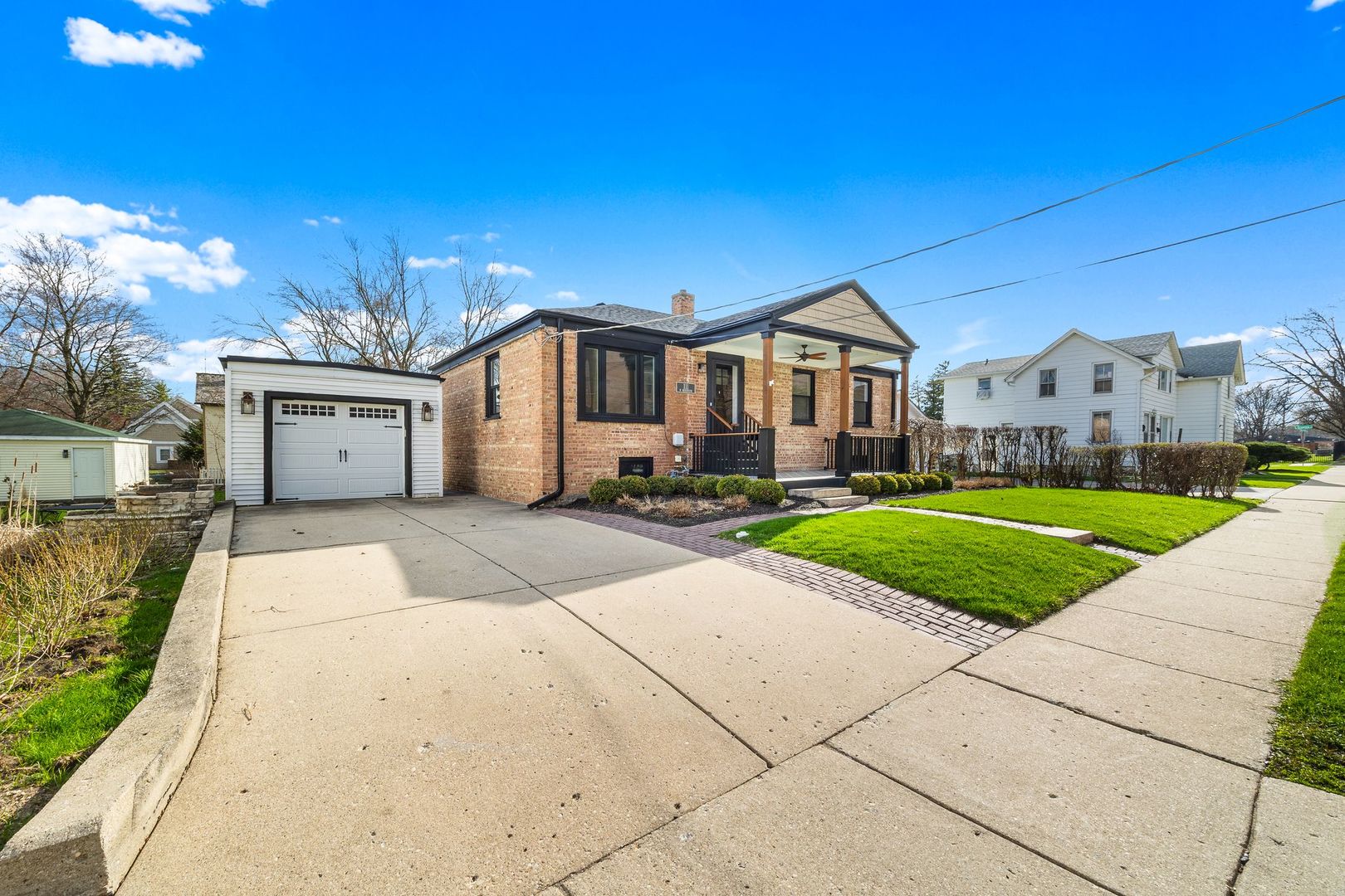 111 W WASHINGTON Street