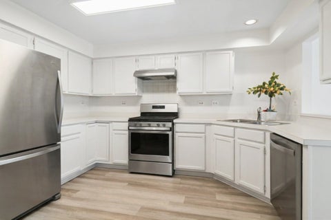 Tiny photo for 501 Grosse Pointe Circle, Vernon Hills, IL 60061 (MLS # 12767417)
