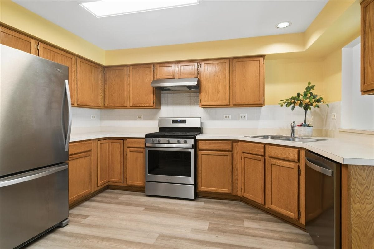 501 Grosse Pointe Circle