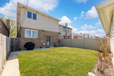 Tiny photo for 5606 S Parkside Avenue, Chicago, IL 60638 (MLS # 12627866)