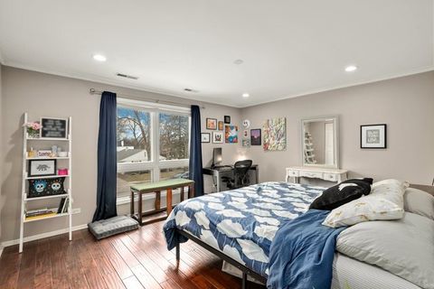 Tiny photo for 8206 Mango Avenue, Morton Grove, IL 60053 (MLS # 12576124)