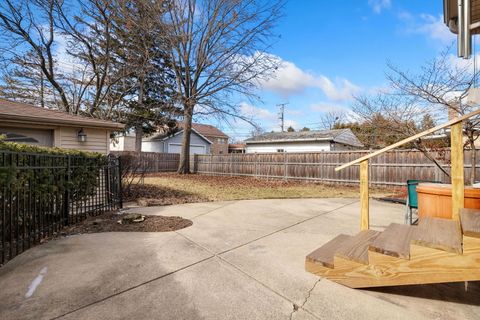 Tiny photo for 8206 Mango Avenue, Morton Grove, IL 60053 (MLS # 12576124)