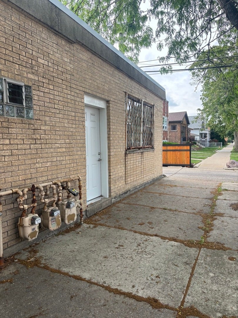 5840 W 63rd Street