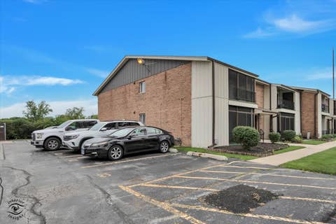 Tiny photo for 17713 Harlem Avenue #15, Tinley Park, IL 60477 (MLS # 12736631)