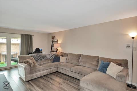 Tiny photo for 17713 Harlem Avenue #15, Tinley Park, IL 60477 (MLS # 12736631)