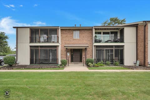 Photo of 17713 Harlem Avenue #15, Tinley Park, IL 60477 (MLS # 12736631)