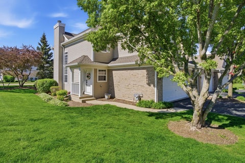 Tiny photo for 1679 Yellowstone Circle, Crystal Lake, IL 60014 (MLS # 12641671)
