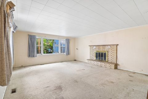 Tiny photo for 2206 Hawk Lane, Rolling Meadows, IL 60008 (MLS # 12709741)