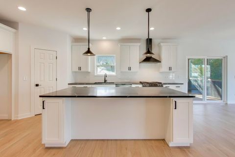 Tiny photo for 805 W Poplar Street, Palatine, IL 60067 (MLS # 12622502)