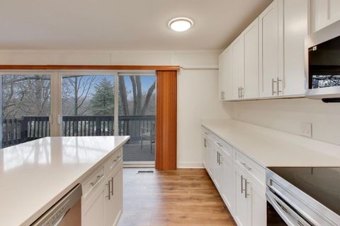 Tiny photo for 1615 Maple Terrace #115-1L, Lisle, IL 60532 (MLS # 12580564)