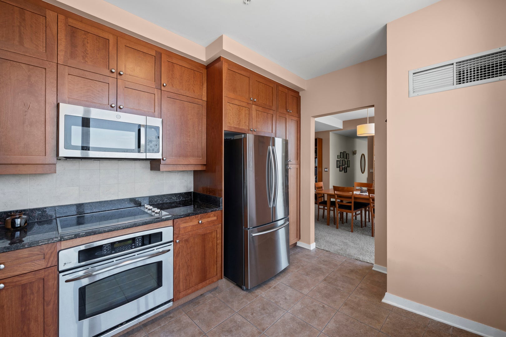 807 Davis Street 2212