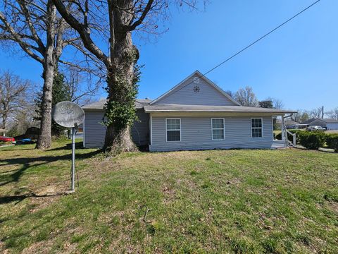 Tiny photo for 1024 Tolle Road, Mt Vernon, IL 62864 (MLS # 12601690)