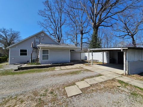 Tiny photo for 1024 Tolle Road, Mt Vernon, IL 62864 (MLS # 12601690)