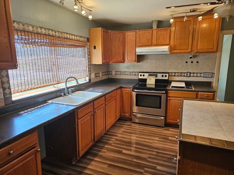 Tiny photo for 1024 Tolle Road, Mt Vernon, IL 62864 (MLS # 12601690)