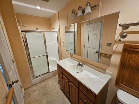 Tiny photo for 1024 Tolle Road, Mt Vernon, IL 62864 (MLS # 12601690)