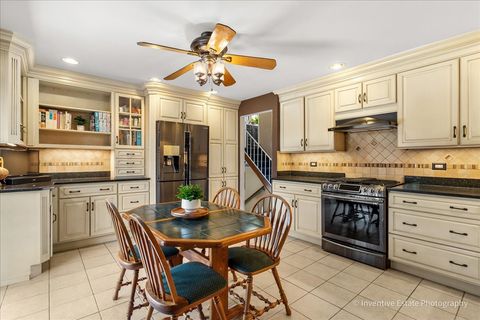 Tiny photo for 286 Stonegate Road, Clarendon Hills, IL 60514 (MLS # 12590774)