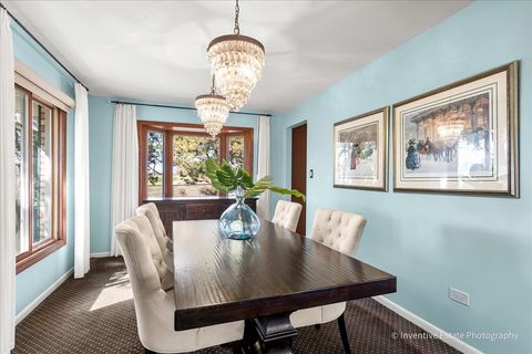 Tiny photo for 286 Stonegate Road, Clarendon Hills, IL 60514 (MLS # 12590774)