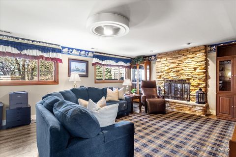 Tiny photo for 286 Stonegate Road, Clarendon Hills, IL 60514 (MLS # 12590774)