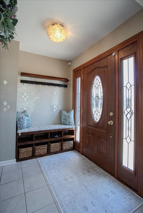 Tiny photo for 286 Stonegate Road, Clarendon Hills, IL 60514 (MLS # 12590774)