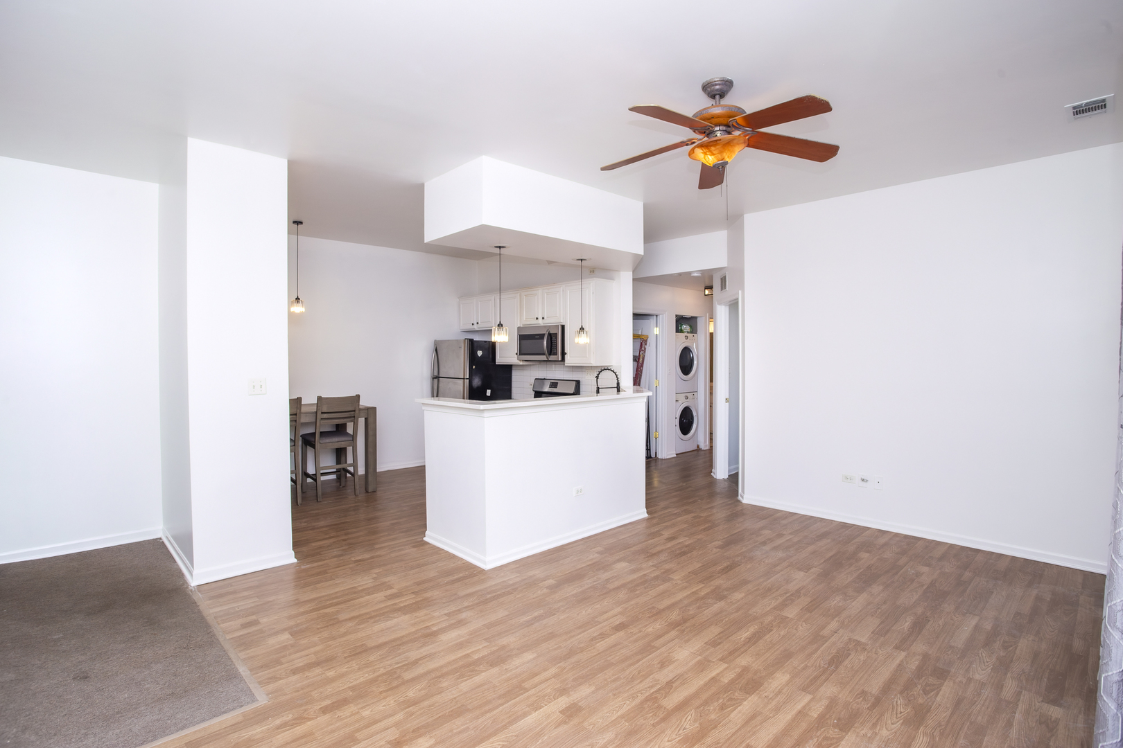 5417 S Melvina Avenue 102