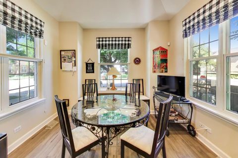 Tiny photo for 1701 Astor Avenue, Oakbrook Terrace, IL 60181 (MLS # 12670596)
