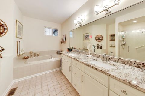 Tiny photo for 1701 Astor Avenue, Oakbrook Terrace, IL 60181 (MLS # 12670596)