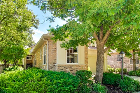Photo of 1701 Astor Avenue, Oakbrook Terrace, IL 60181 (MLS # 12670596)
