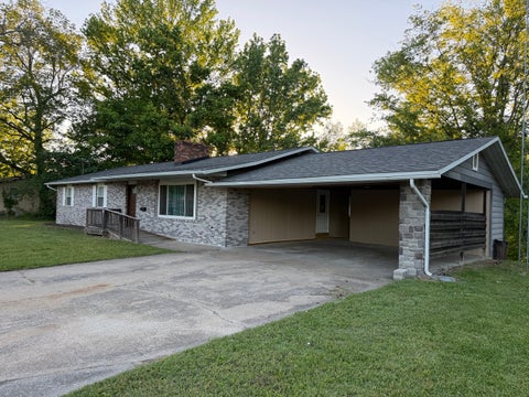 Photo of 1612 Shomaker Drive, Murphysboro, IL 62966 (MLS # 12664451)
