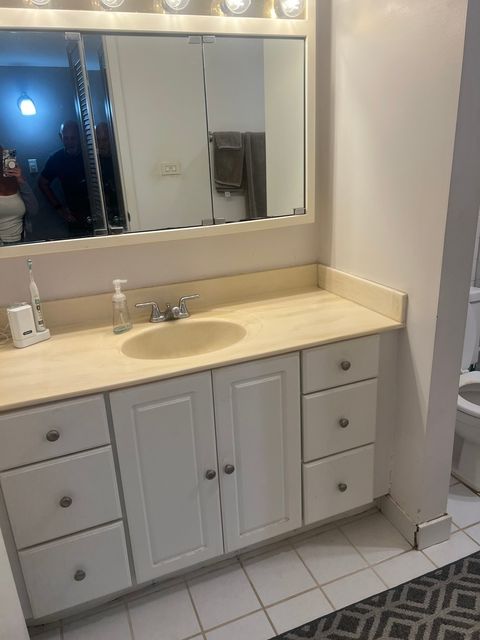 Tiny photo for 6139 KNOLL WOOD Road #103, Willowbrook, IL 60527 (MLS # 12463548)