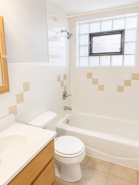 Tiny photo for 653 Chappel Avenue #1N, Calumet City, IL 60409 (MLS # 12688984)
