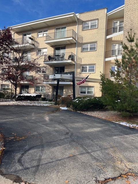 Photo of 5200 GALITZ Street #105, Skokie, IL 60077 (MLS # 12515530)