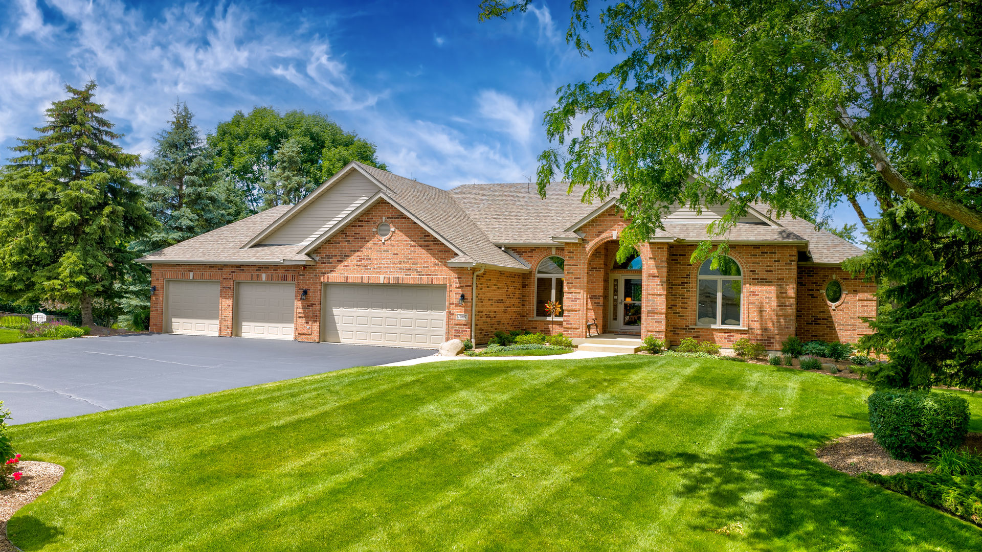 10907 Red Hawk Lane