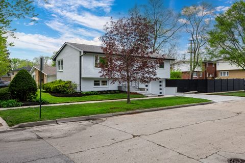 Tiny photo for 9132 Lincolnwood Drive, Evanston, IL 60203 (MLS # 12629188)