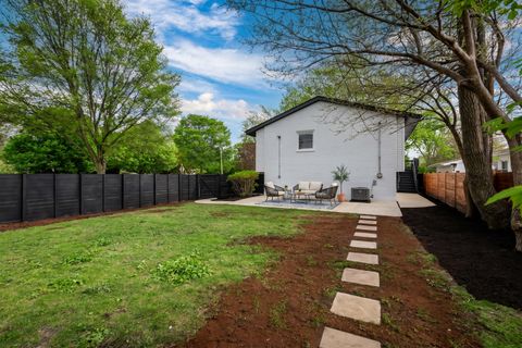 Tiny photo for 9132 Lincolnwood Drive, Evanston, IL 60203 (MLS # 12629188)